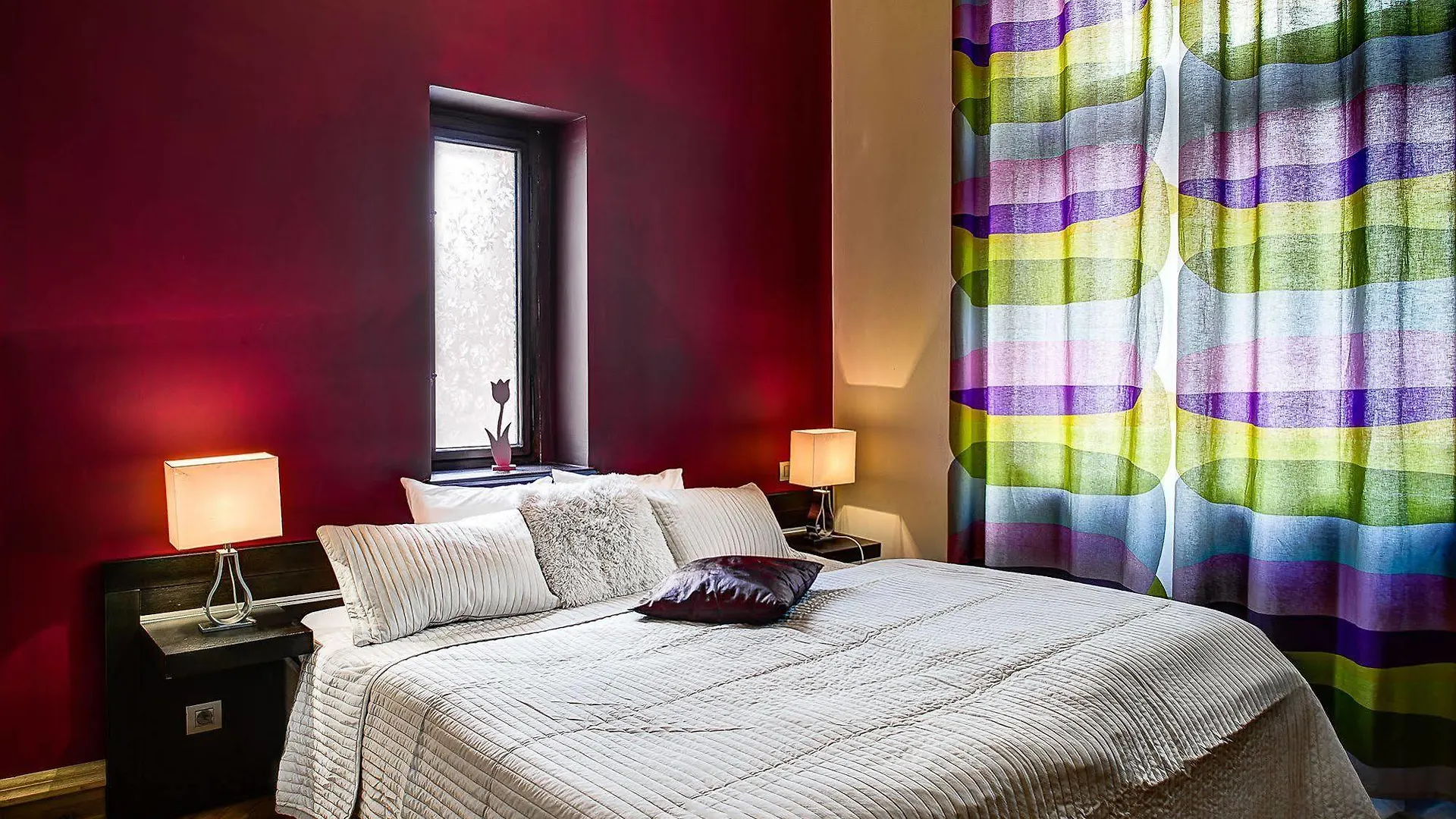 Art House Apartments By Adrez Praga