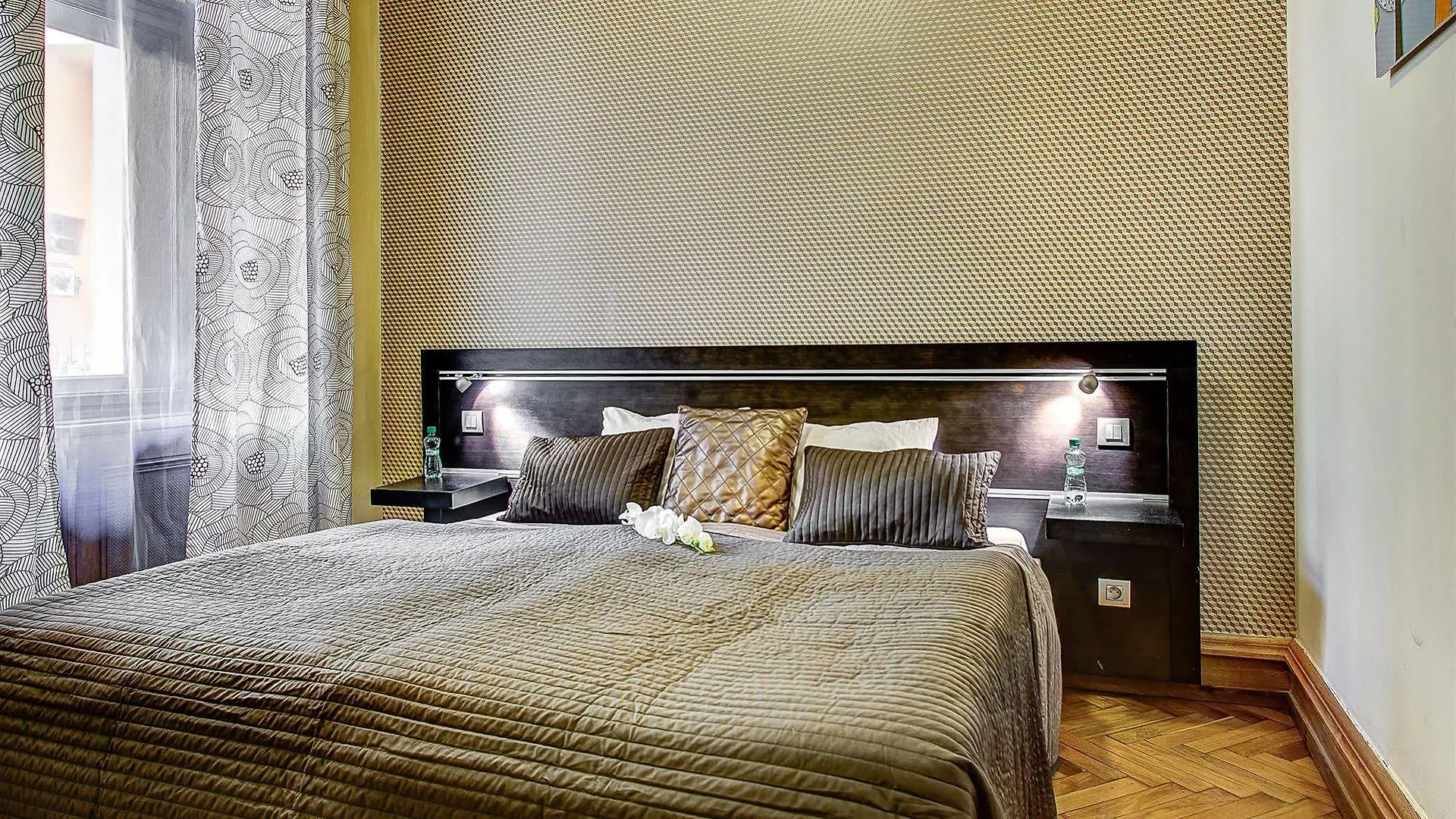 Art House Apartments By Adrez Prague