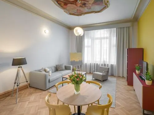 Art House Apartments By Adrez Prague